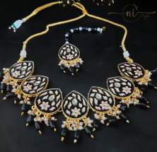 Meenakari Tear Drop Necklace Set with Mangtika Black