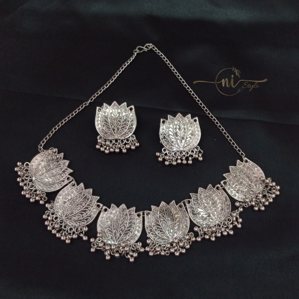 Oxidised Lotus Necklace Set