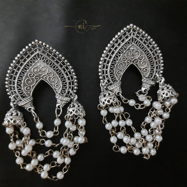 Layered Chain Dangler Oxidised